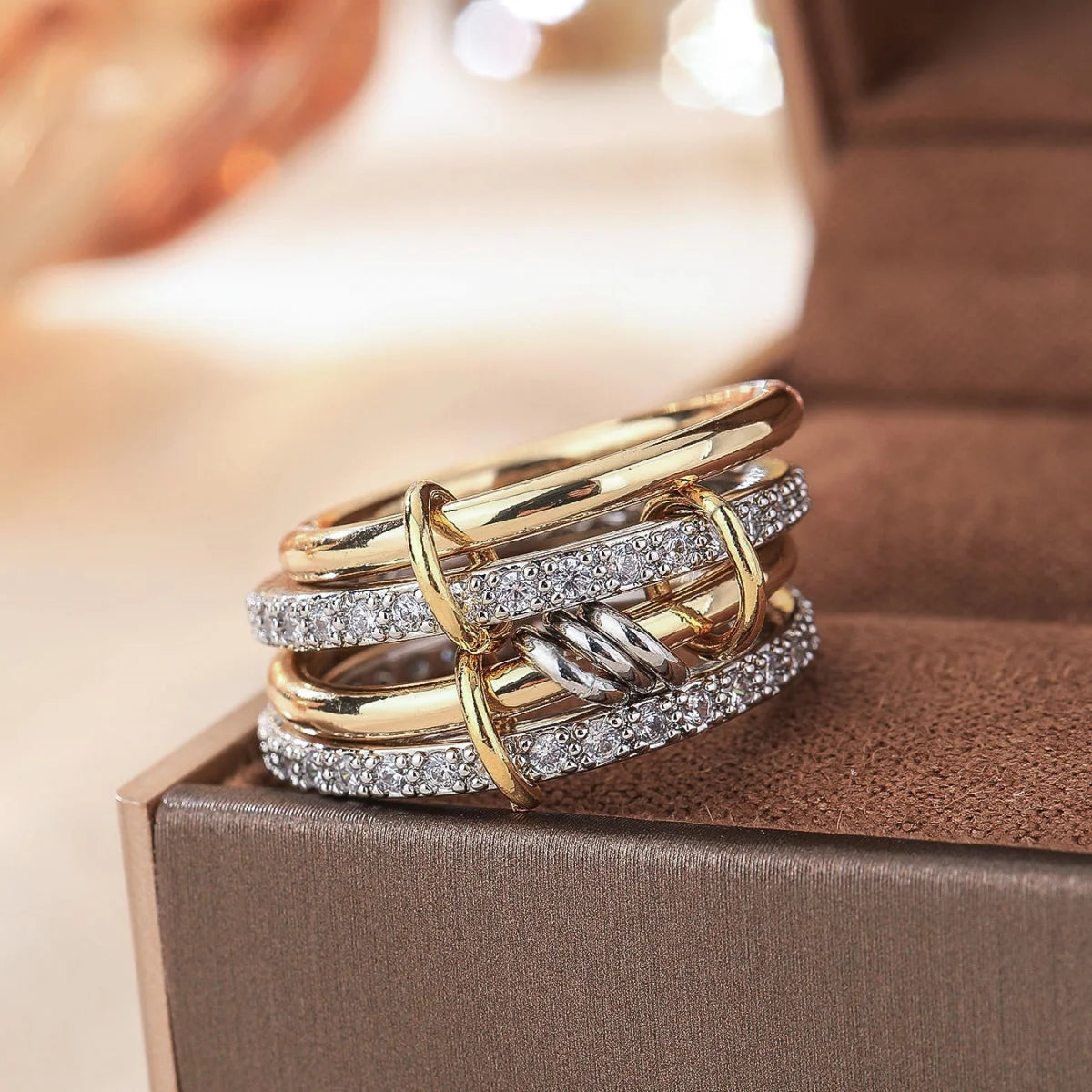 Clover Spin Ring