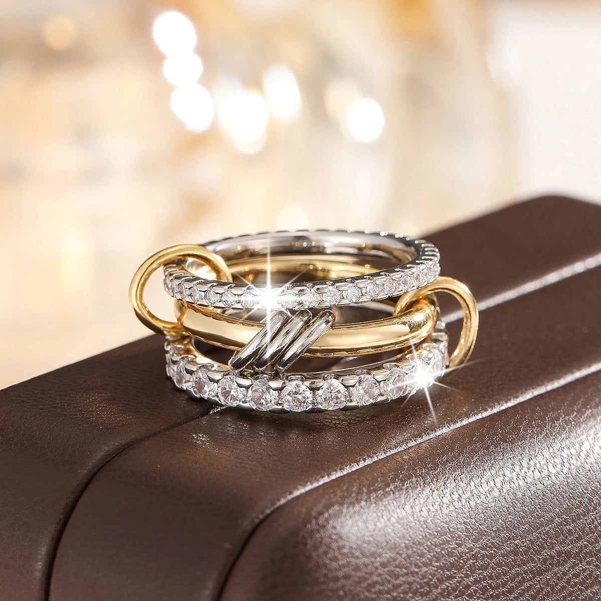 Clover Spin Ring