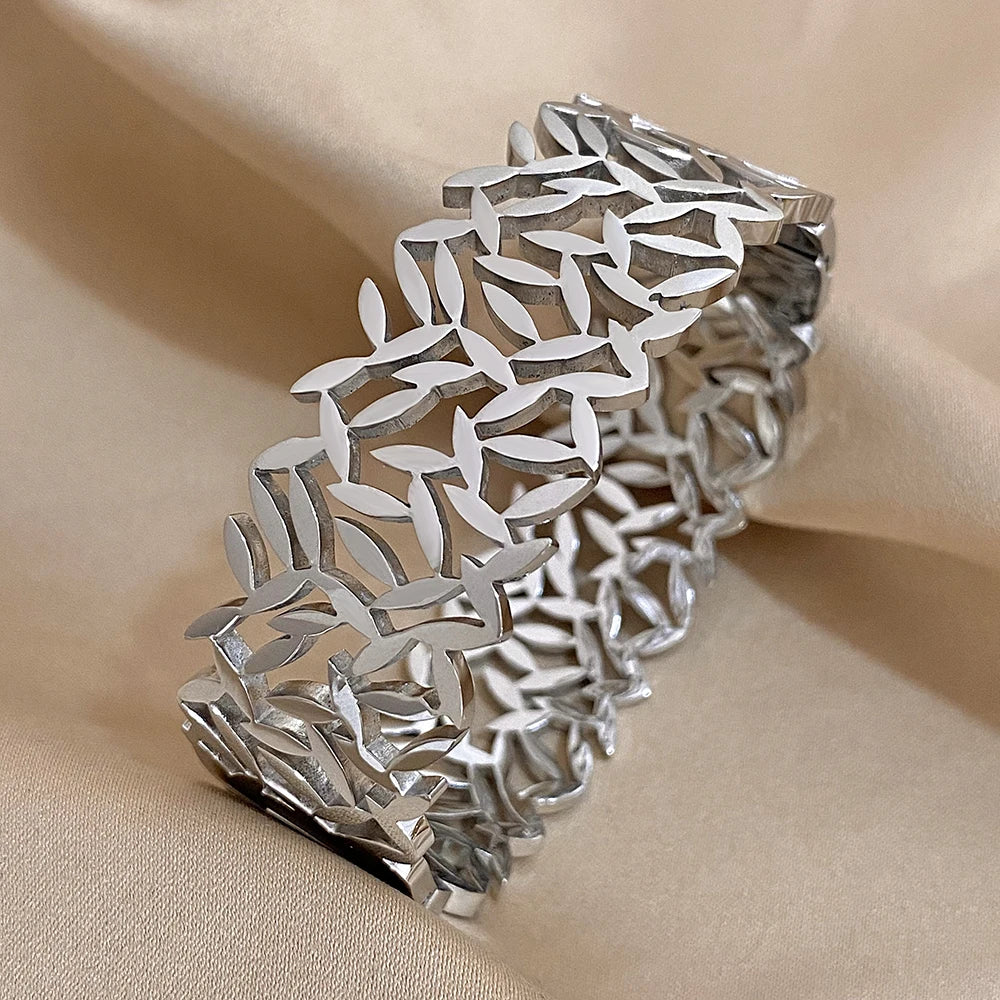 Leaf Pattern Bangle